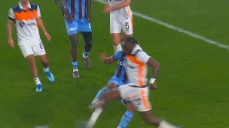0X0 Trabzonspor Penalti Bekledi Hakem Devam Dedi 1776636353673