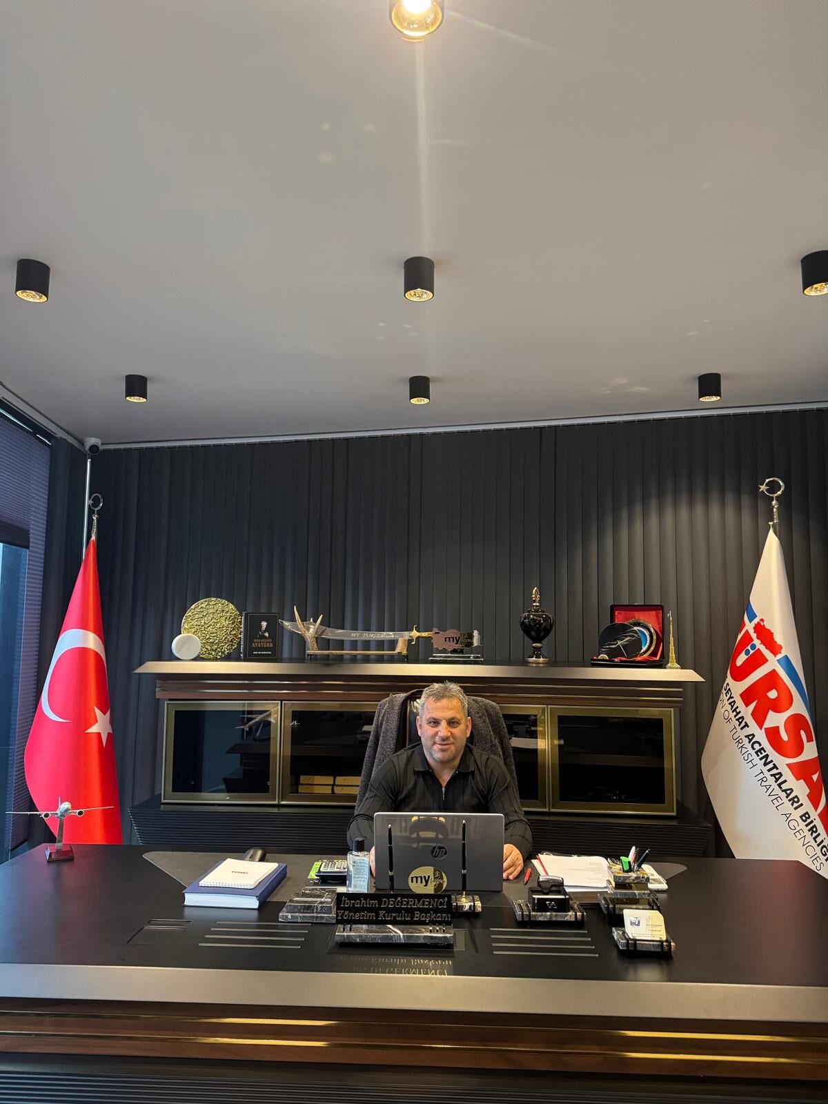 2363Bc6A 2413 4C61 9F12 37Af9E0D04B5