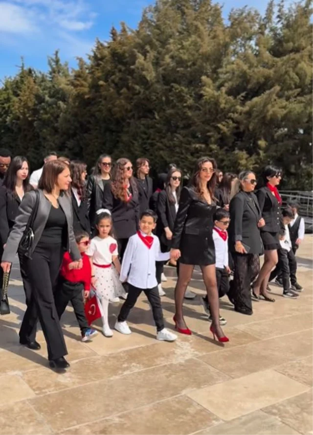 Anaokulu Mudiresi Ve Ogretmenl 45Deac8Ca0 7982 2 M