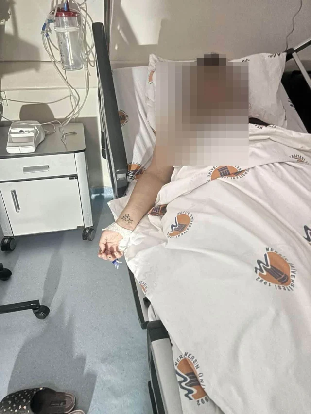 Ara Sokaga Cekip Sarj Kablosuy 19741226 9091 1 M