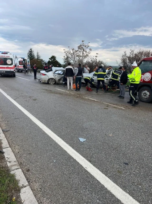 Arac Karsi Seride Gecti Katlia 19720202 9788 2 M