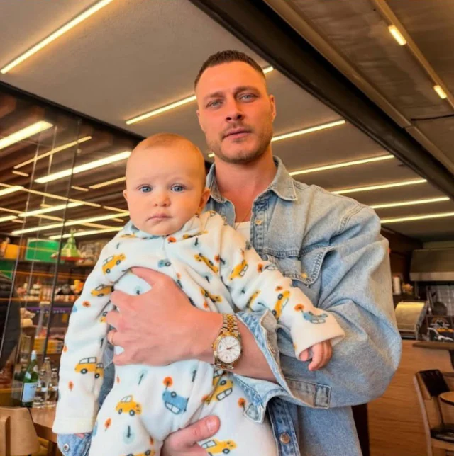 Ayni Babasi Burak Celikin Oglu Faf0Da7219 8407 1 M