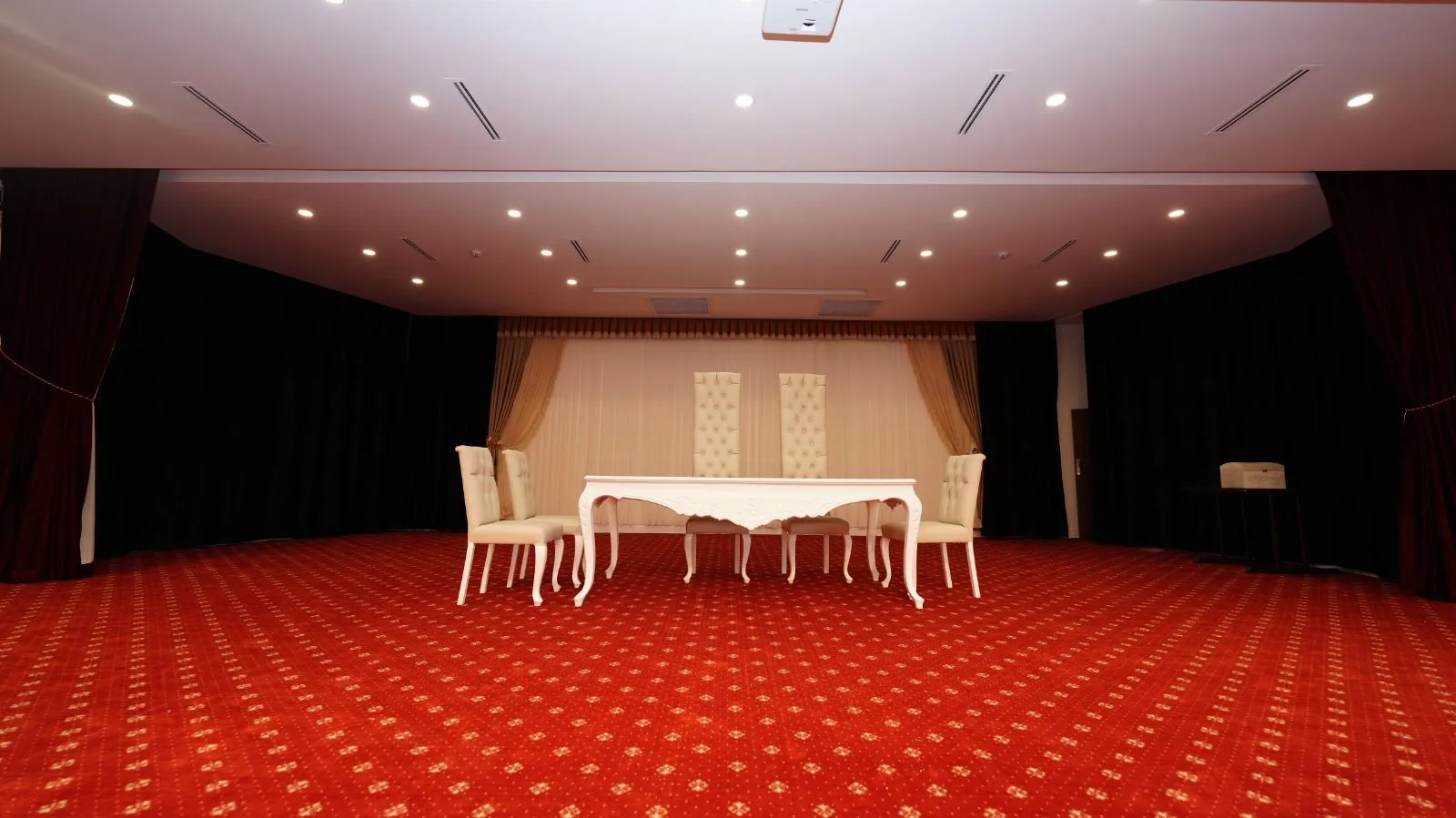 Debe642A C64D 4937 8C52 C9Ba7926C41E 2