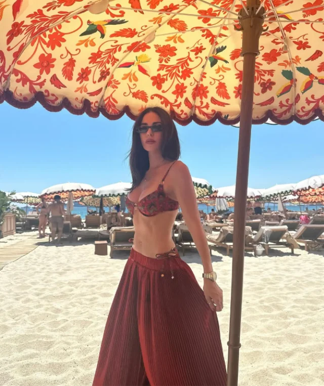 Defne Samyeliden Cok Konusulac Fa504Cb132 7660 1 M