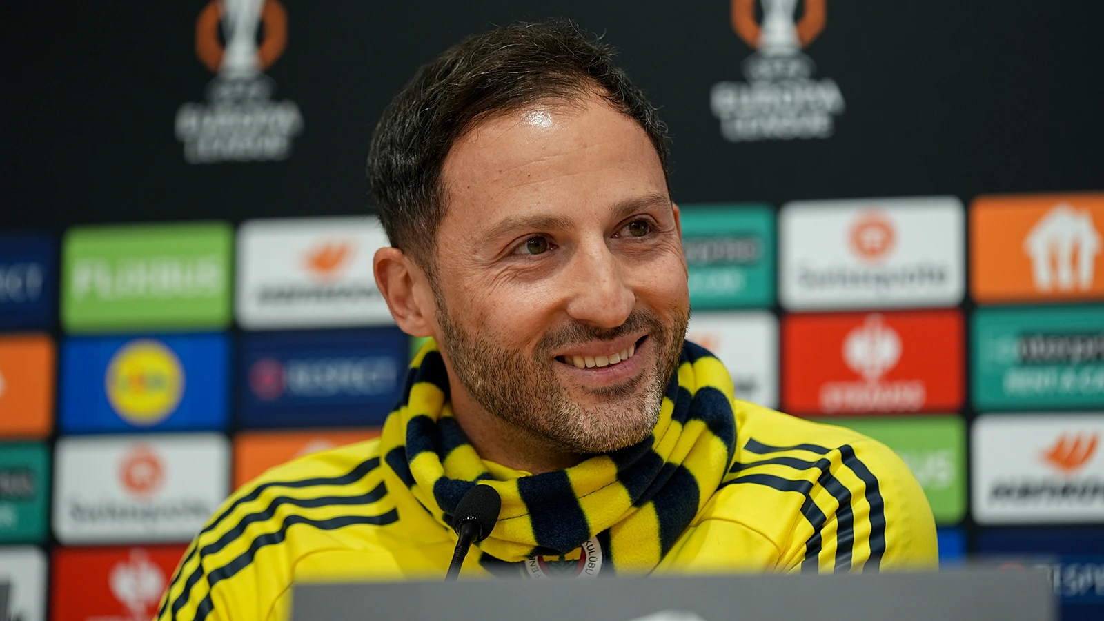 Domenico Tedesco Su Anda Hicbir Takim Stadimizda Bize Karsi Oynamak Istemez C5Zc