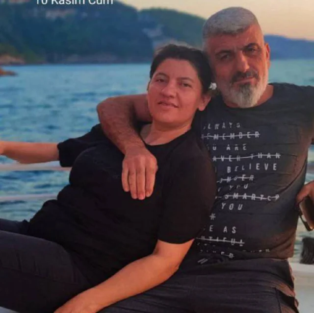 Esini Ve Kayinvalidesini Oldur 19793310 4770 3 M