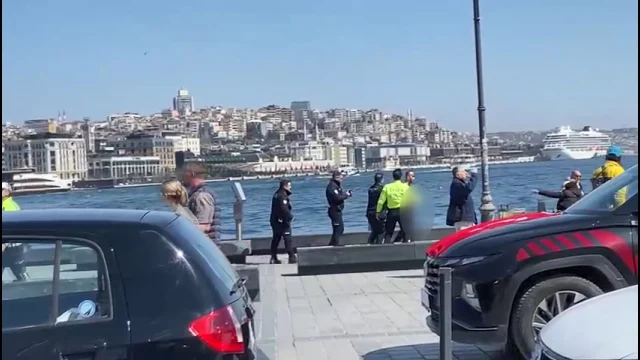 Fatihte Bufeden Aldigi Doner B 19722753 6940 1 M