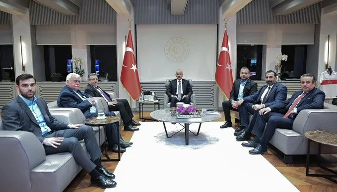 H H G U Yjp W Q A Eu 7 S