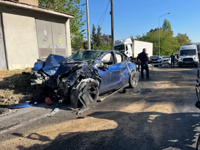 Izmirdeki Zincirleme Kazada 1 19791450 5439 2 M