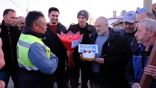 Kavga Ihbarina Giden Polis Eki 19727493 8256 3 M