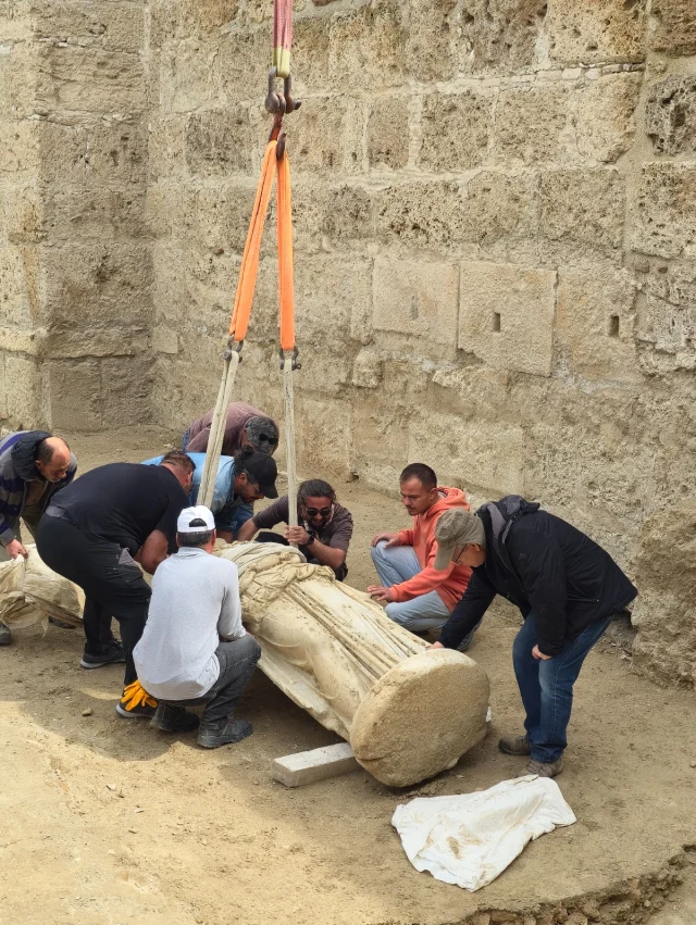 Molozlarin Icinden Tarih Fiski 19775784 5822 3 M