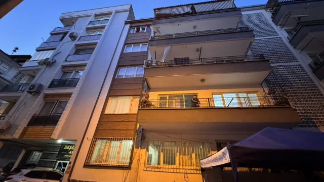 Musterisinin Evinde Temizlik Y 19734455 9249 5 M