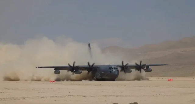 Pilot Kurtarma Operasyonunun G 20A9961A27 6895 4 M Kopya