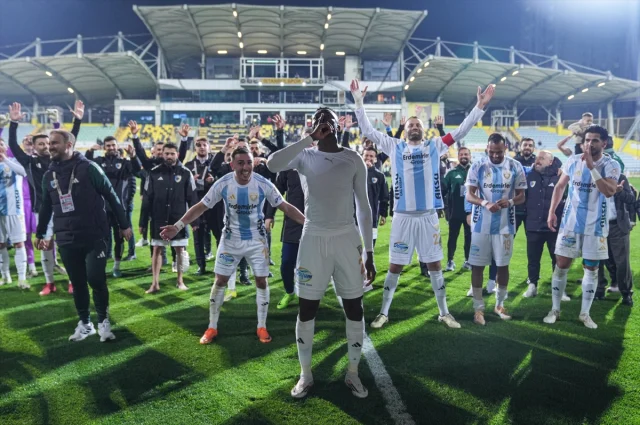 Sehirde Bayram Havasi Var Erzu 19734674 2260 1 M