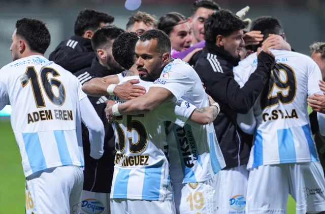 Sehirde Bayram Havasi Var Erzu 19734674 6540 1 M