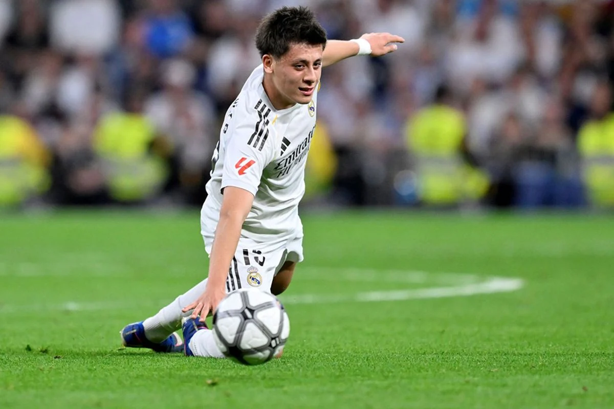 Sezonu Kapatan Arda Guleri Soke Eden Teklif E40B7Aee67 Amp