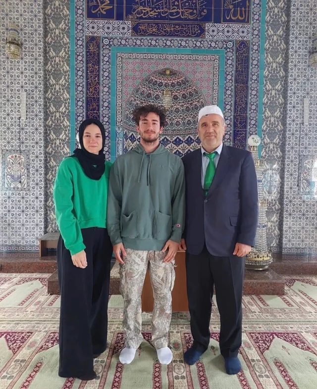 Survivor Sampiyonu Nisa Bolukb F9360812B7 6664 2 M