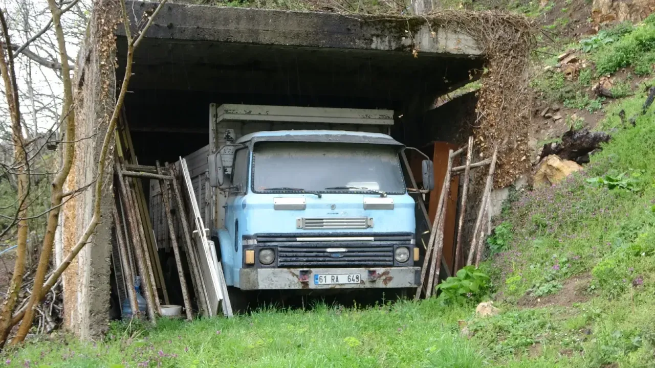 Trabzonda Baba Yadigari Kamyon 7 Yildir Garajda Manevi Degeri Paha Bicilemez 3