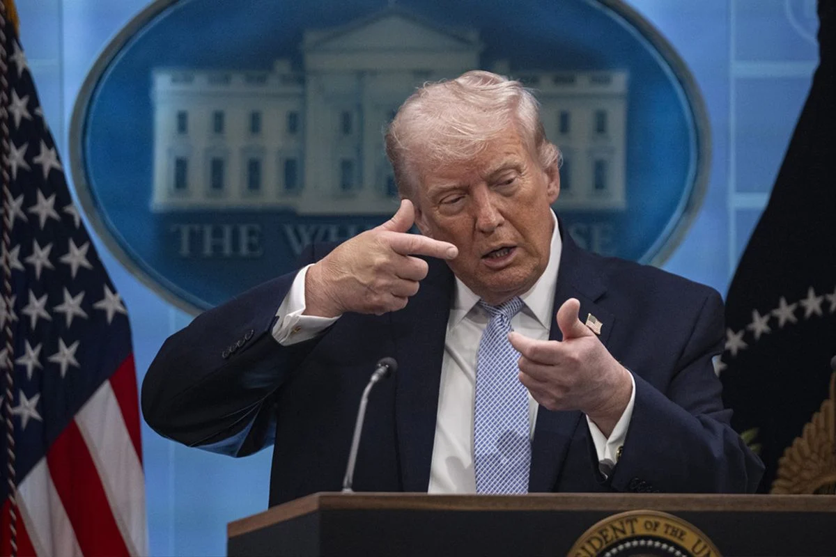 Trump Tan Iran La Anlasma Icin Sert Mesaj Bogaz Acilmadan Olmaz 19771896 2356 Amp