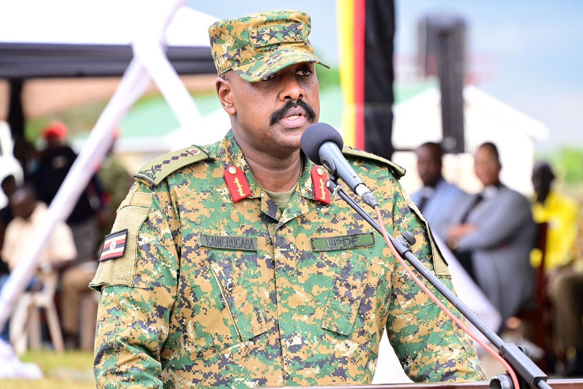 Uganda Geri Adim Atti Generalin Kustah Istekleri 19748670 4431 Amp