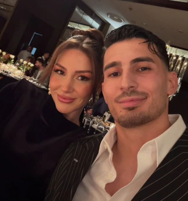 Yildiz Futbolcunun Esi Gelen M 19713433 1760 1 M