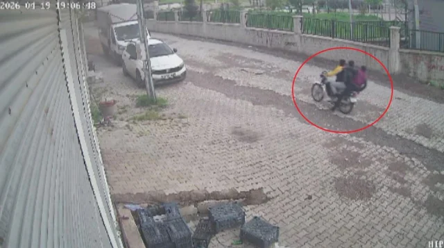 Yine Okul Cevresi Yine Silah 19775220 6138 3 M