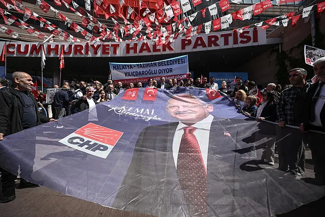 0X0 Mansur Yavas Tarafini Secti Chpde Kiliclar Cekildi Kilicdaroglu Ozel Duellosu 1780140567095