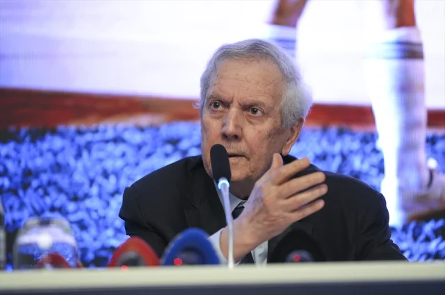 Aziz Yildirimdan Dikkat Ceken 19881796 1247 1 M