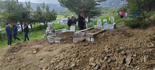 Cekyattan Dusen Bertug Oldu Sinir Krizi Gecir 3 19855359 O