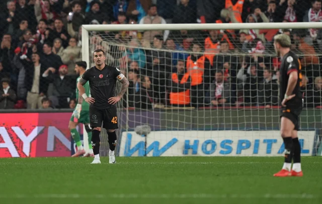 Galatasaraya Samsunda Soguk Du 19798378 6388 1 M