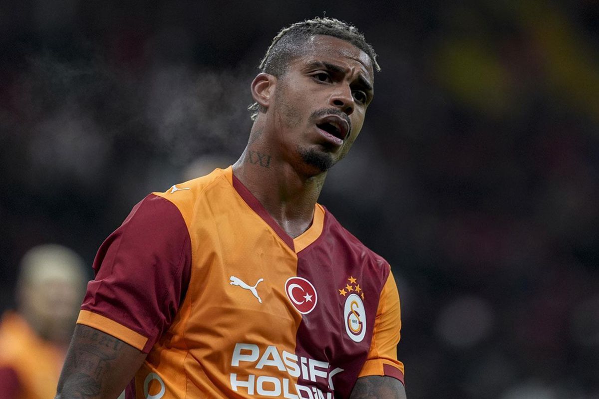Galatasarayda Hic Umulmadik Kriz Sozlesmeyi E5F14Eddba Amp