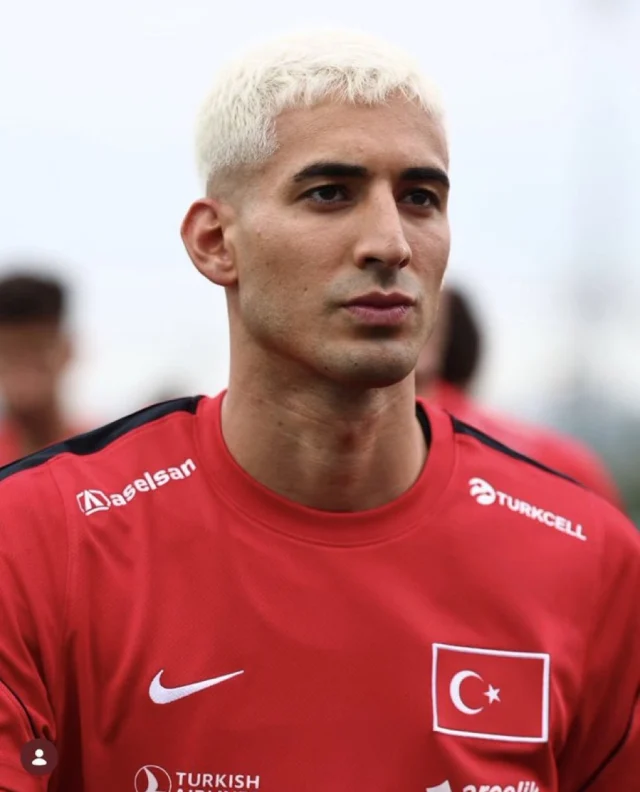 Mert Muldur Saclarini Boyadi G 8C8F5Fa106 6623 2 M