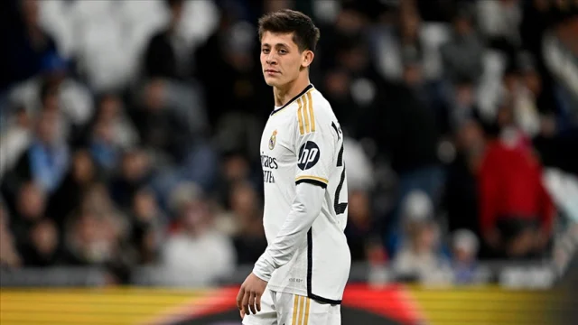 Mourinhodan Arda Gulere Kotu H 19894532 5219 1 M