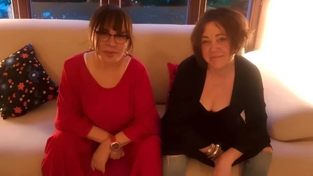 Nazan Oncelden Sezen Aksuya Si 38737725 9545 1 M