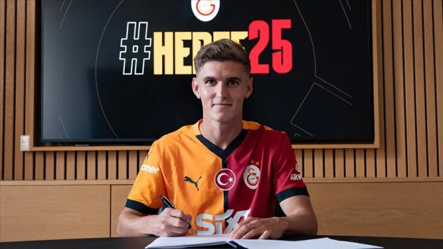 Okan Buruk Kutlamalardan Sonra 19852057 2405 2 M