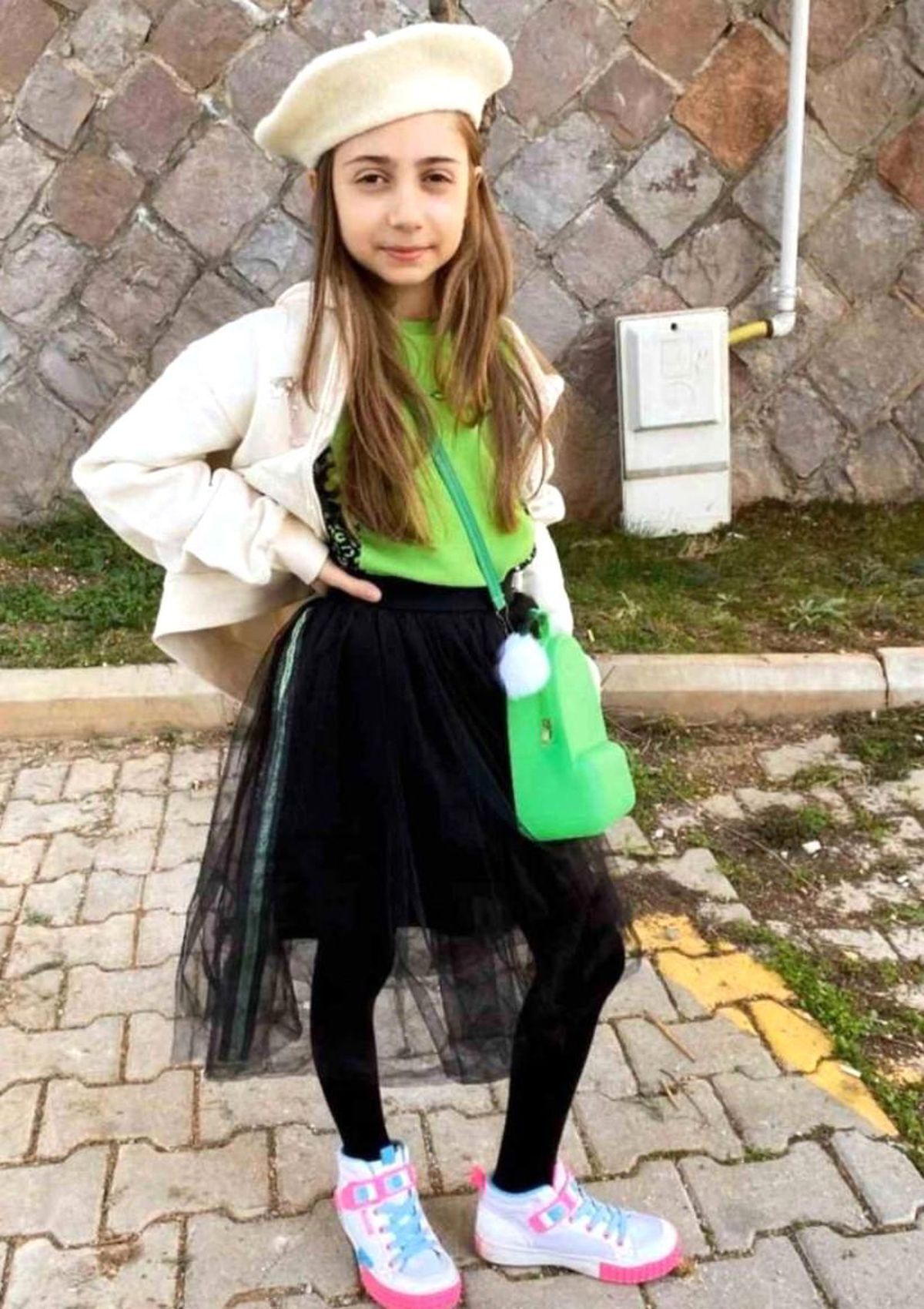 Okul Saldirisinda Agir Yaralanan Almina Agaog 19798696 Amp