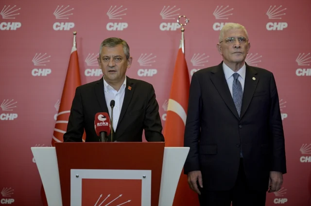 Ozel Ve Ekibi Iyi Partiye Mi G 19896005 7541 1 M