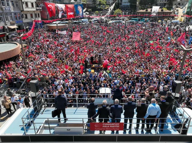 Ozgur Ozel Geri Adim Atmiyor M 19830813 8838 1 M