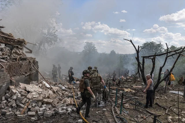 Rusya Kievdeki Askeri Merkezle 19882225 8604 1 M