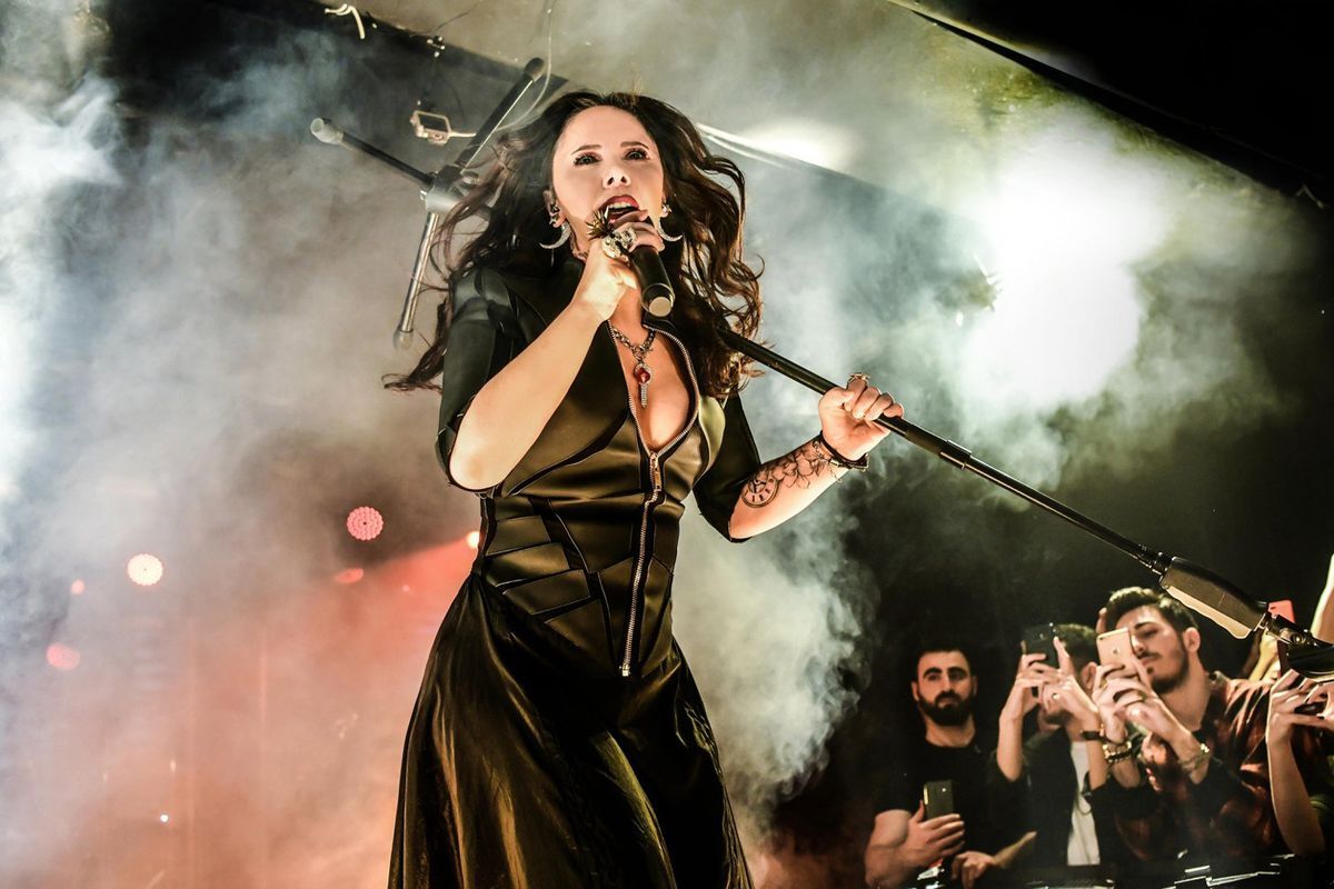 Sebnem Ferahin Konser Biletleri 40 Dakika Icinde 6115F4Dbca Amp