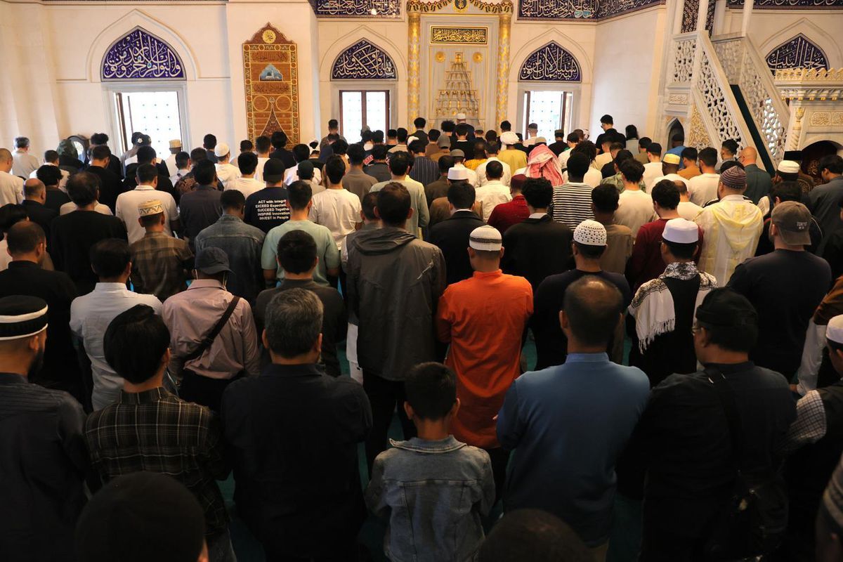 Tokyo Camii Nde Kurban Bayrami Coskusu Namaz 3 Kez Kilindi 19886793 3422 Amp
