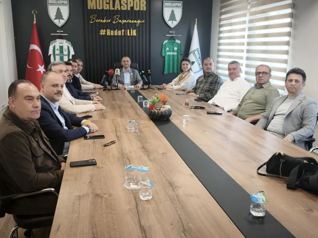 Tum Sehir Kenetlendi Final Mac C62A2479A8 3233 2 M