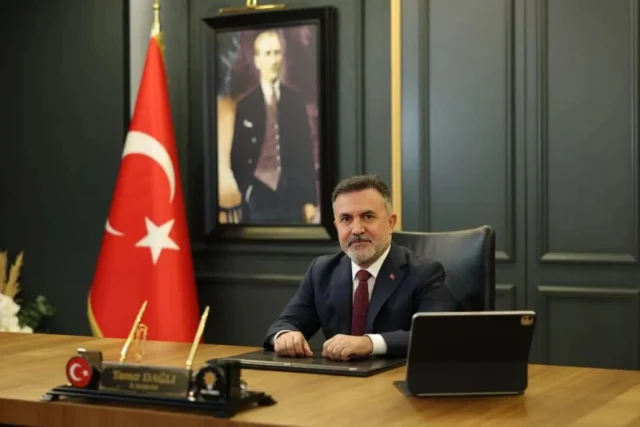 Ak Partide Adana Diyarbakir Gi 19905203 5037 1 M