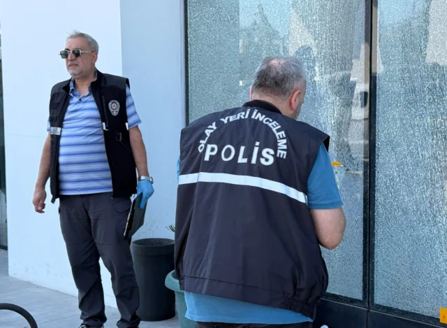 Antalyada Otokoc Galerisine Si 19922119 4111 1 M