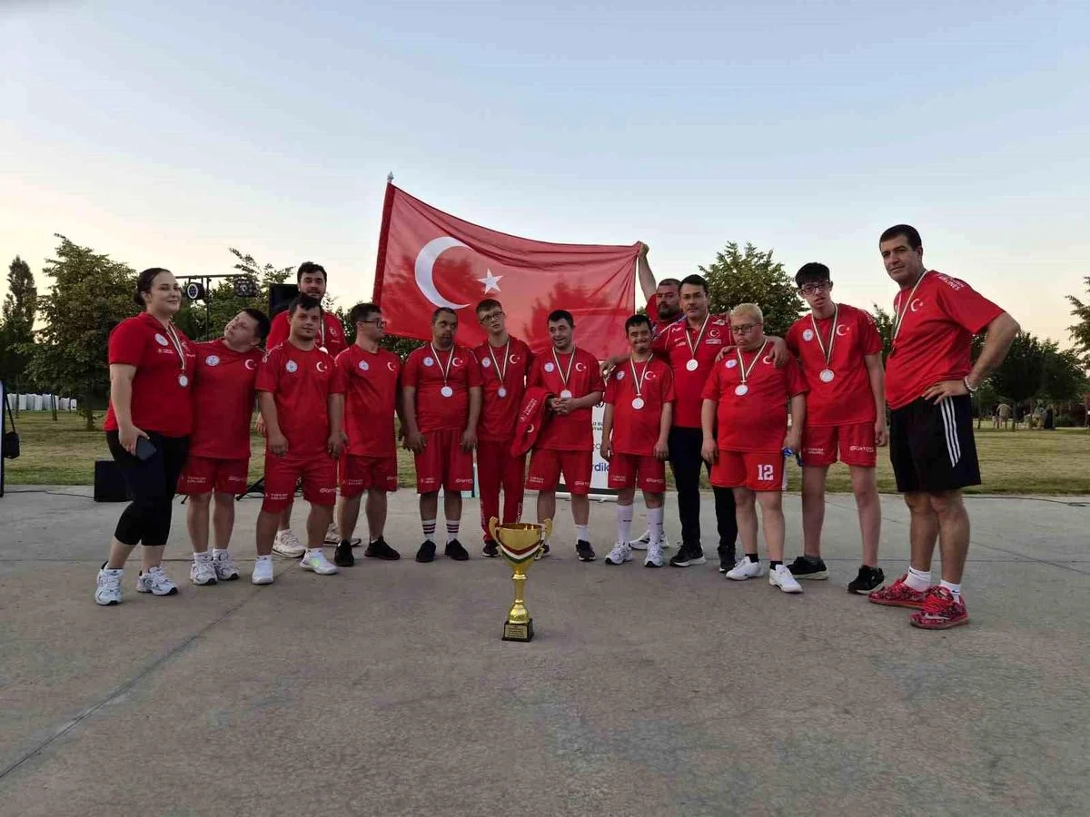 Down Sendromlu Basketbol Milli Takimi Dunya 19970798 Amp