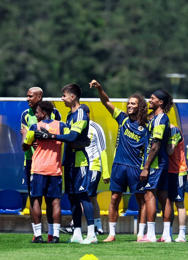 Fenerbahce Idmaninda Guendouzi 19991932 3633 1 M