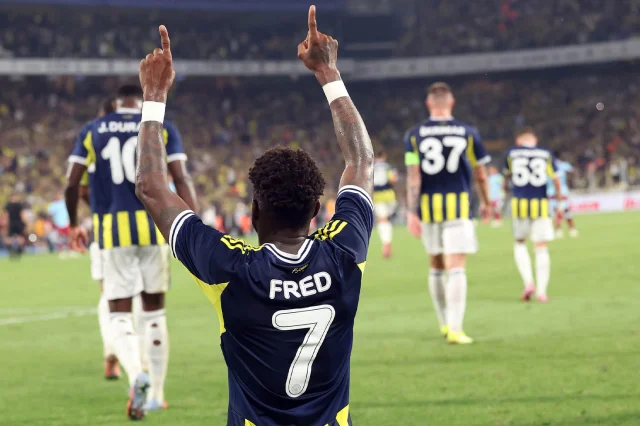 Fenerbahceye 3 Oyuncudan 45 Mi 68A5B3124B 9571 1 M