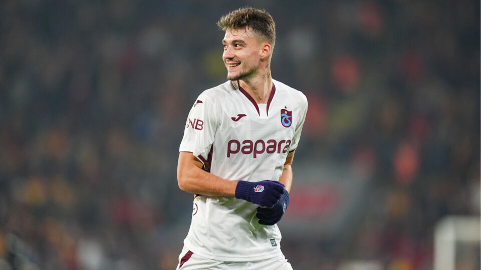 Firtinada Ernest Muci Cilginligi Napoliden 16 Milyon Euro Oyuncu Teklifi 035357