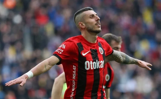 Genclerbirligisk 3569405751421308750-1