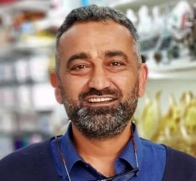 Kardesini Dukkan Kirasini Esit 19935726 4980 1 M